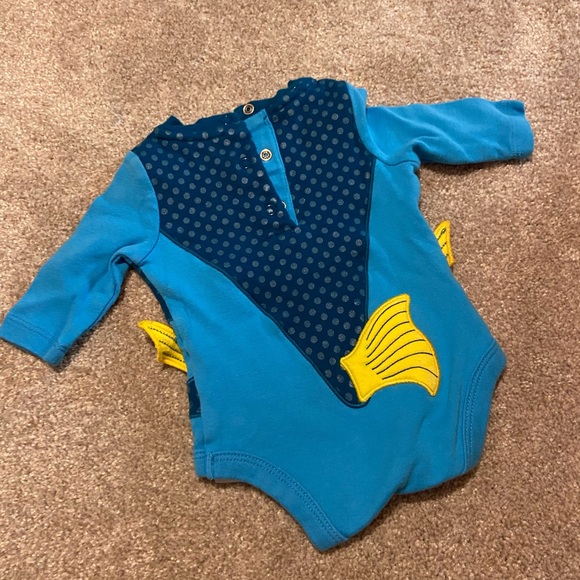 Finding Nemo Dora onesie- perfect for easy Halloween costume 0-3 month - Picture 2 of 3